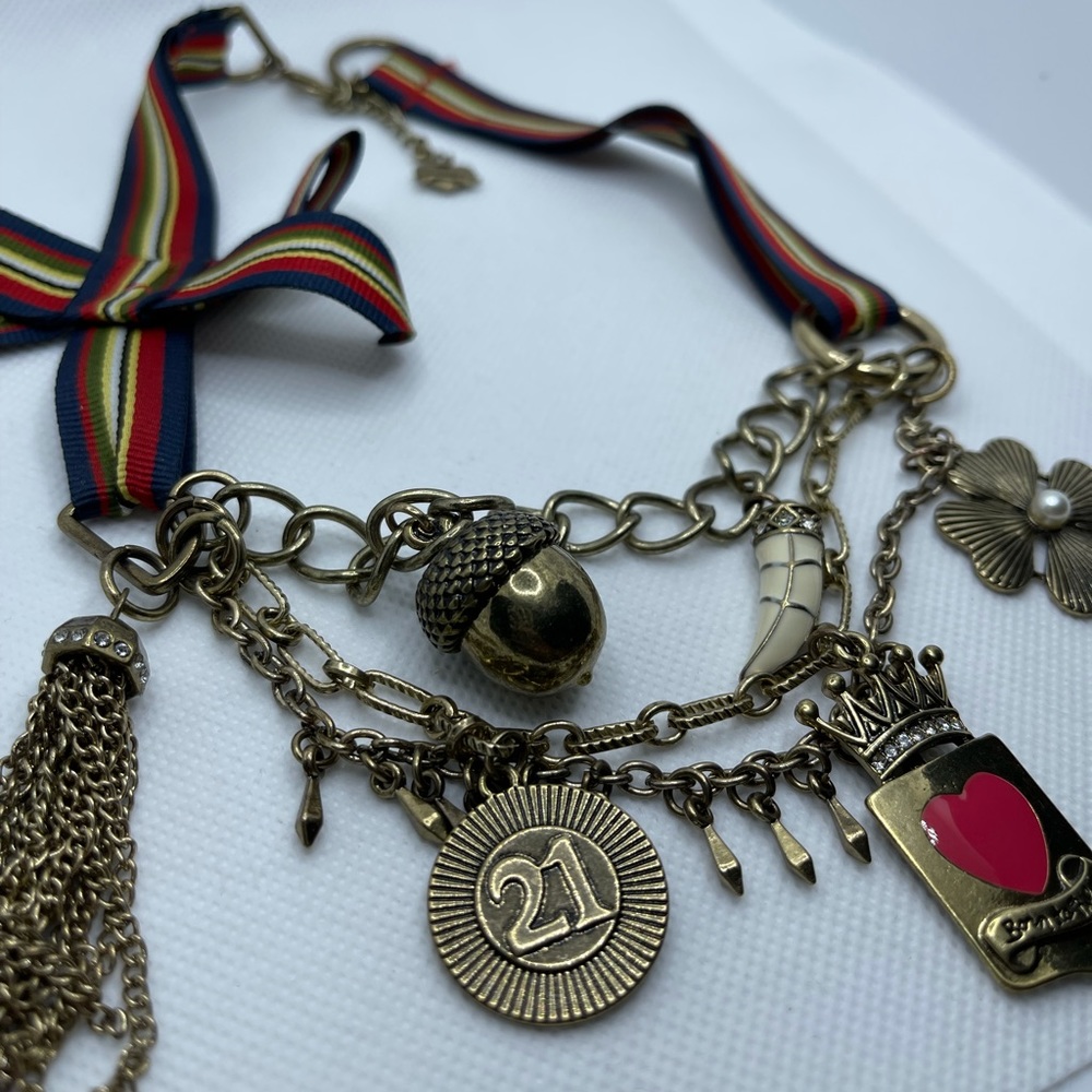 Women’s Statement Necklace